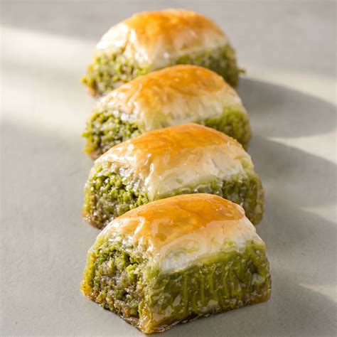 Ankara Dolma Baklava | Gift Box Online – THE BAKLAVA BOX