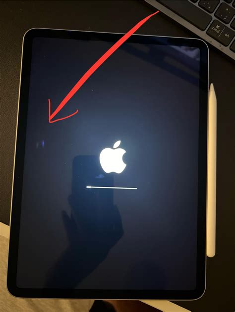 White patches/ screen bleed on M2 iPad Pro. Is this a common issue? : r ...