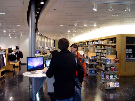 Apple Infinite Loop | all about Steve Jobs.com