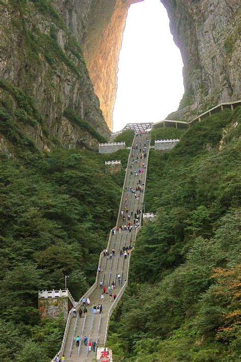 【携程攻略】张家界天门山索道景点,天门山位于湖南省，景区面积很大，乘坐的观光缆车距离非常长，让人们…