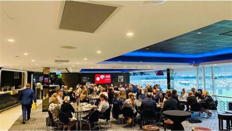 LED Screen Inside Computer 的图像结果