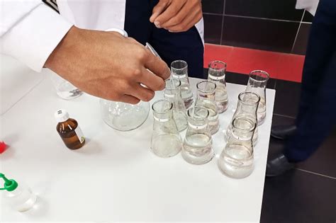 Chemical Experiments 的图像结果