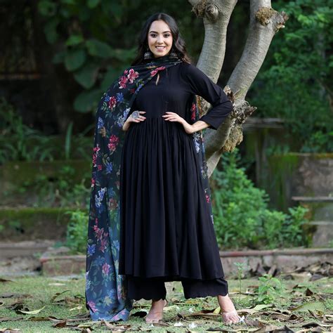 Saba jahan set – Kameez.co