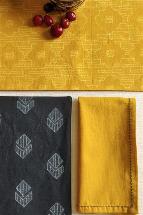 Leera Mustard Hand Embroidered Table Napkins (Set of 4) – Okhaistore