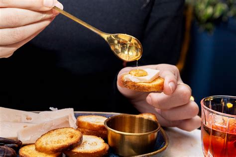 Shrinking Violet Meaning