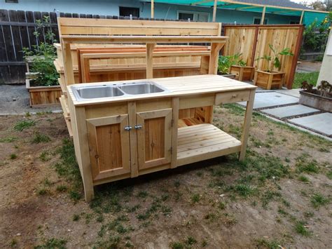 10+ Potting Bench Plans With Sink