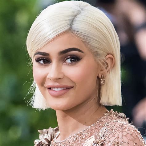 Camila Cabello unveiled bright red hair: See photos | Vogue India