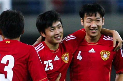 热身赛 中国男足2-0马来西亚_体育_环球网