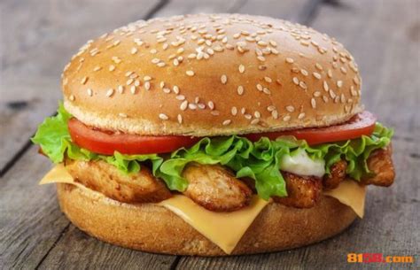 Mr. Burger thick sliced beef @ Laguardia 拉亚汉堡 台南站前店 – Hiro Go Somewhere