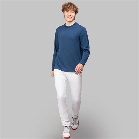 Sweatshirts & Jackets for Men Online | Sporto