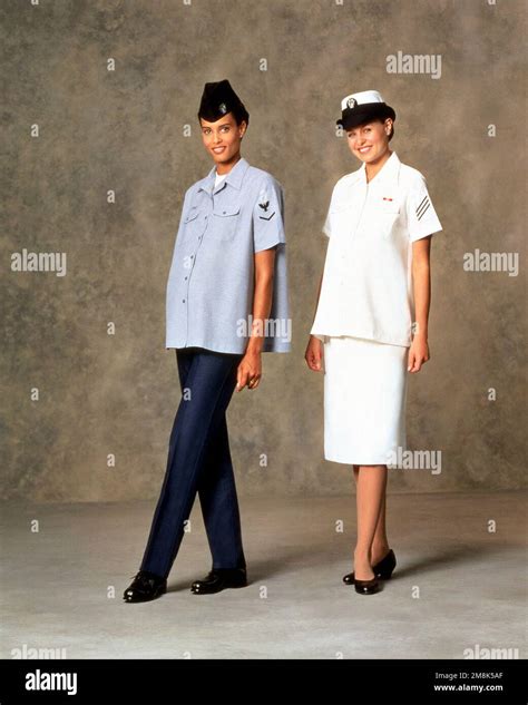 U s navy uniforms hi-res stock photography and images - Alamy