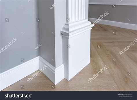 1,765 Detailed Crown Moldings Images, Stock Photos & Vectors | Shutterstock