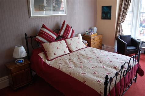 AD ASTRA GUESTHOUSE (Lytham St Anne's) - Guesthouse Reviews & Photos ...