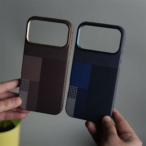 iPhone 17 Pro Max Carbon Fiber Texture Design Side Bumper MagSafe Case ...