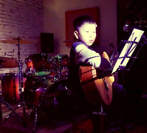 珠海幼儿成人一对一乐器培训-吉他钢琴架子鼓爵士鼓