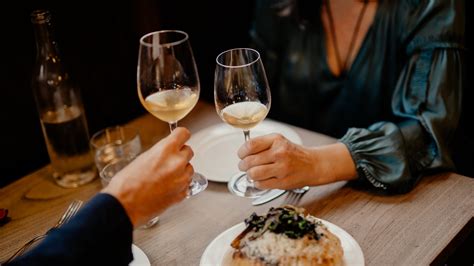 12 Great Places to Drink Wine in London - The New York Times