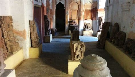 9 Best Places To Visit In Jhansi In 2025 That Oozes Of Its Historic Tales!