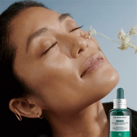 GUIDE TO FACE SERUMS FOR GLOWING SKIN | The Body Shop