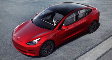 El Tesla Model 3 se actualiza para 2021: Discretos cambios y más autonomía