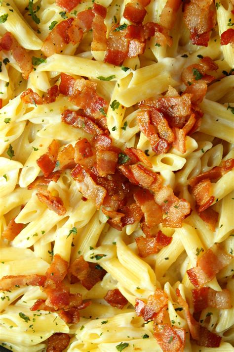 Creamy Bacon Alfredo Pasta Recipe