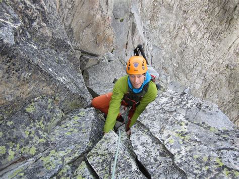 4-day rock climbing adventure in the Pyrenees. 4-day trip. IFMGA guide