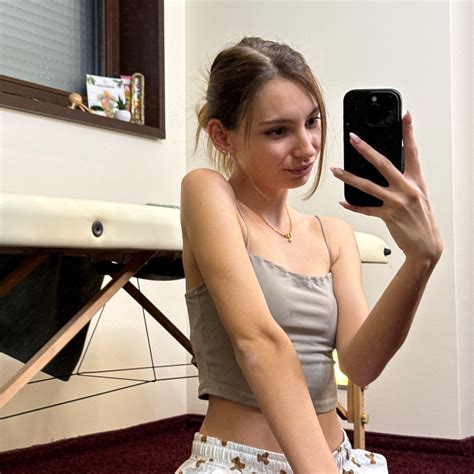 Katty Grace | I AM WARNING YOU TO DON’T SWIPE TO THE NEXT ONE⚠️👀 | Instagram