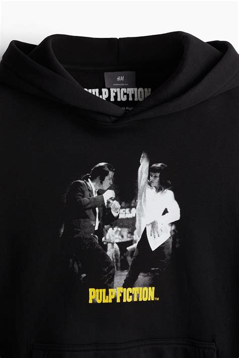 Oversized Fit Printed hoodie - Black/Pulp Fiction - Men | H&M IN