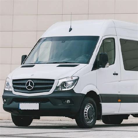 Cheap Auckland Airport Parking - Free Shuttle - Park N Fly