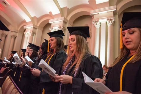 College of Nursing Honors Graduates at Hooding and Pinning Ceremony ...