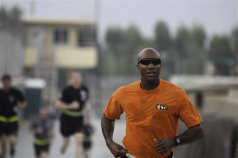 Strike Soldiers honor fallen hero during shadow run | Article | The ...