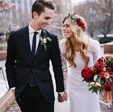 20 Wedding Photos You To Get by Getting Married In Your 20s Popsugar Australia 20 Wedding Photos You To Get