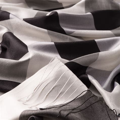 Black White Buffalo Checked Silk Scarf | Ipekevi