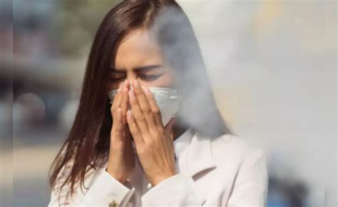 Delhi-NCR की प्रदूषित हवा से बचाएंगे WHO के ये टिप्स, आंखों की जलन और ...