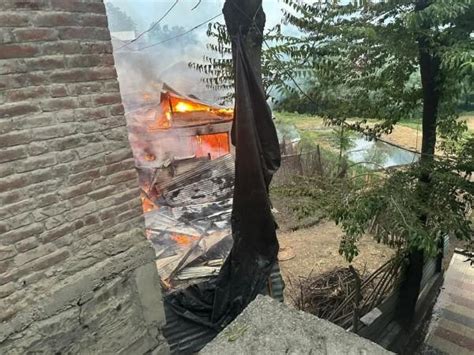 CM Omar Abdullah visits Tangdhar, assures relief and rehabilitation for ...