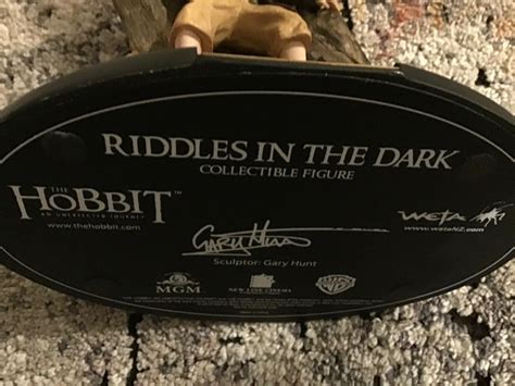 Weta The Hobbit: "Riddles in the Dark" Bilbo & Gollum Statue / Figure ...