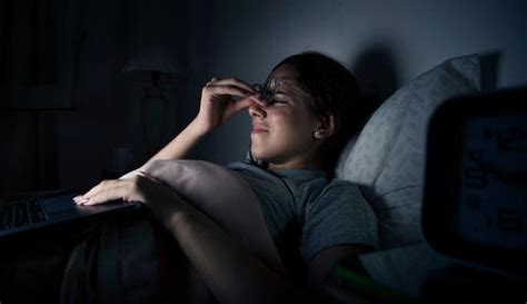 Cardiologist explains why your heart attack risk doubles at night ...