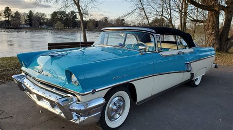 1956 Lincoln Premiere Convertible | Amelia Island 2018 | RM Sotheby