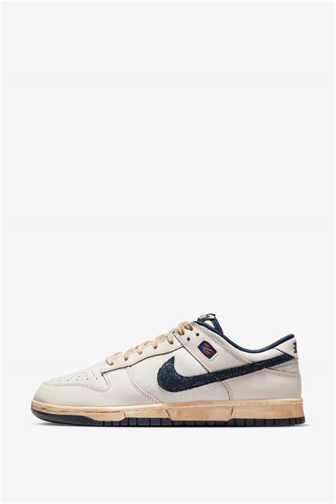 Dunk Low x Stranger Things 'Phantom and Midnight Navy' (IH6766-001 ...