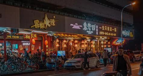 “小店经济”在成都：历史与现代共同绘就一张更具活力的城市经济图谱 | 每经网