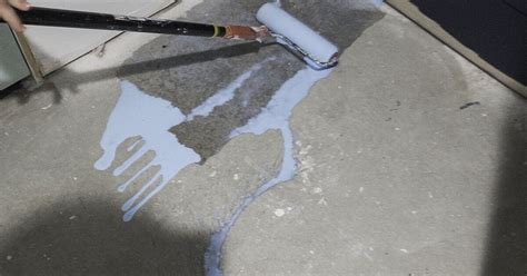 Installing Hexagonal Floor Tile 的图像结果