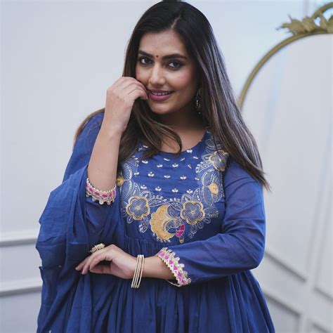 Ghumar Trend - Indian Ladies' Suits Traditional & Contemporary Fashion