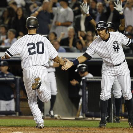 NYC subway to offer video highlights during baseball playoffs - silive.com
