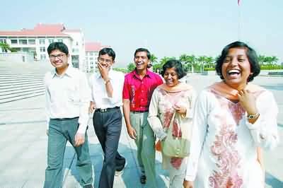 厦大校园首次迎来69名印度留学生