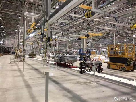 实探特斯拉上海工厂，正为复产复工做准备_凤凰网视频_凤凰网