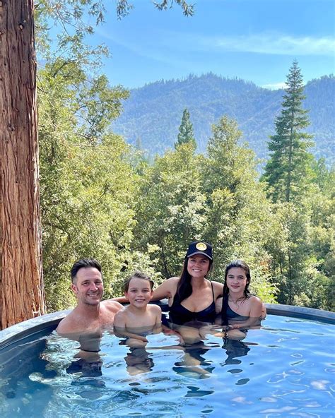 Tiffani Thiessen Hot 2022