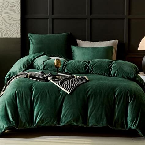 Amazon.com: WARMDERN Emerald Green Flannel Velvet Duvet Cover King Size ...