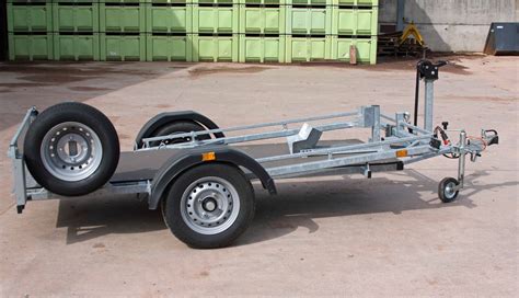 CMF Trailers 的图像结果