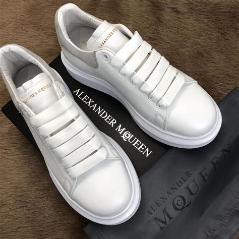 Alexander McQueen Spor Ayakkabi Sneaker Arkasi gri - Çanta Nişantaşı