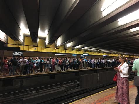 Just another F train delay : r/nyc