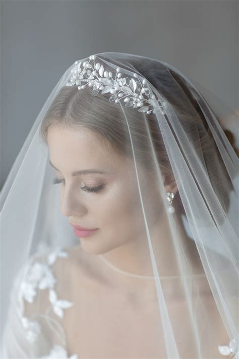 veil, прически с фатой мантилья, свадебные прически на волосы с фатой ...